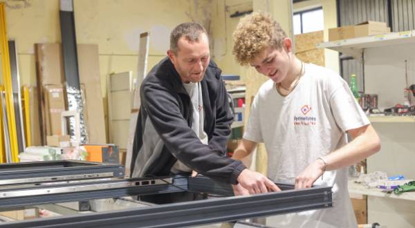 SPÉCIALISTE DES FERMETURES DU BÂTIMENT