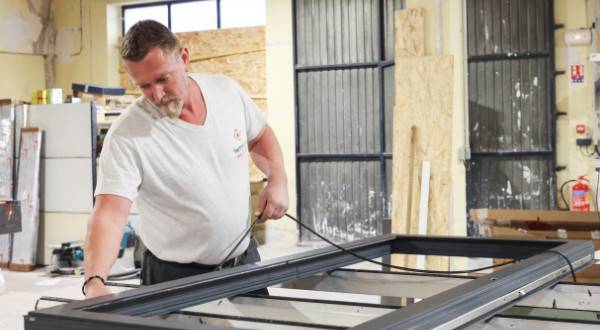 SPÉCIALISTE DES FERMETURES DU BÂTIMENT